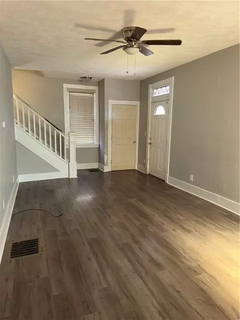 Living - 512 Locust St, Irwin, PA 15642 photo 2 of 3
