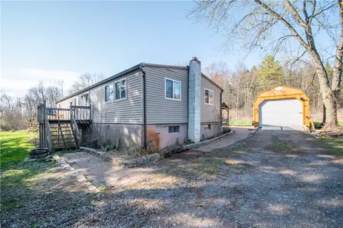 341 Palmer Rd, Edinburg, PA 16116