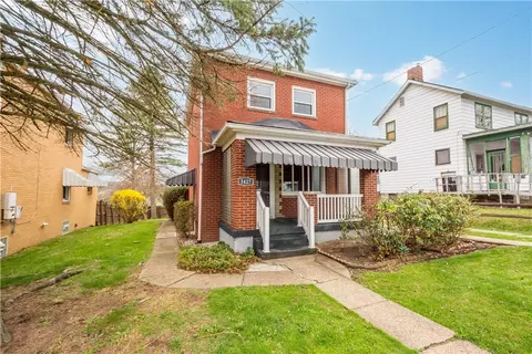 3427 Rebecca St, Homestead, PA 15120