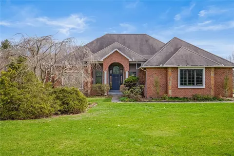 135 Hillvale Rd, Somerset, PA 15501