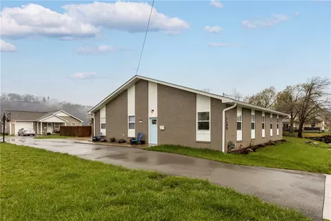 1106 8th Ave, New Brighton, PA 15066