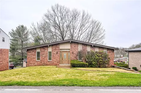 142 Sheffield Dr, Irwin, PA 15642