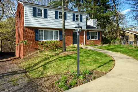 134 Pilgrim Dr, Sewickley, PA 15143