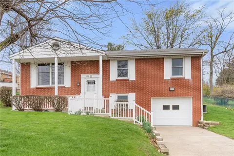 173 Oak Hill Dr, Washington, PA 15301