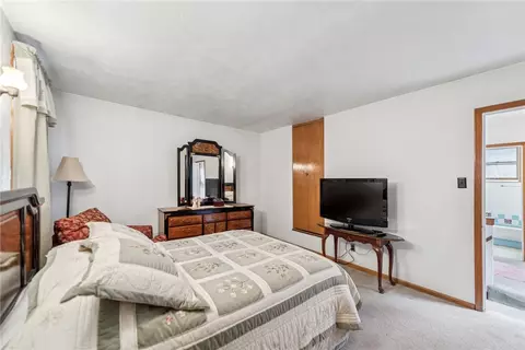 213 Fleet St, Braddock, PA 15104 photo 16