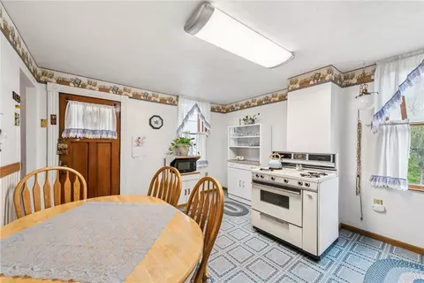 213 Fleet St, Braddock, PA 15104 photo 8