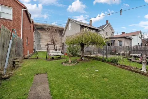 213 Fleet St, Braddock, PA 15104 photo 6