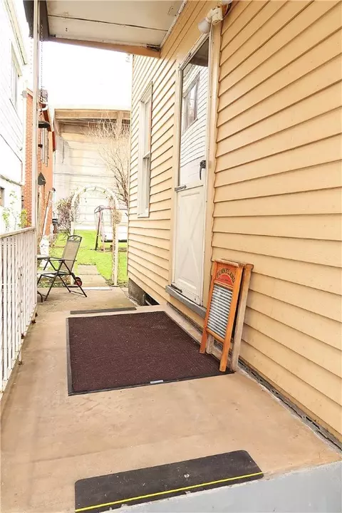 213 Fleet St, Braddock, PA 15104 photo 37