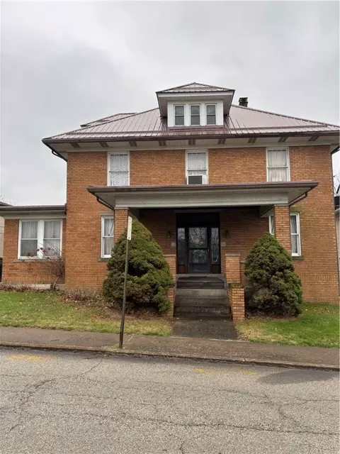 901 Pittsburgh St, Scottdale, PA 15683