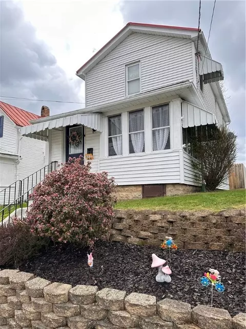 564 Race St, Waynesburg, PA 15370