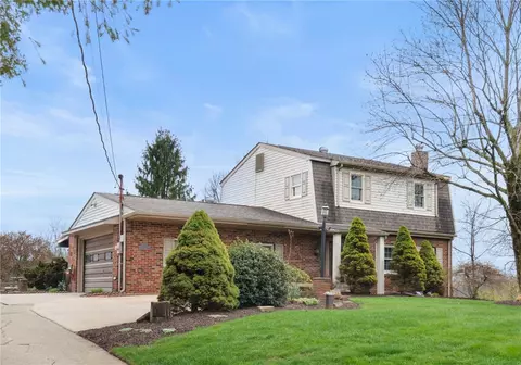 1392 Harmony Rd, Baden, PA 15005