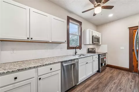 Kitchen - 518 10th St, Irwin, PA 15642 photo 1 of 2