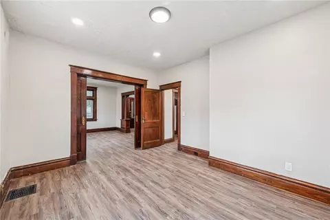 Living - 518 10th St, Irwin, PA 15642 photo 4 of 6