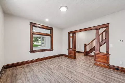 Living - 518 10th St, Irwin, PA 15642 photo 1 of 6