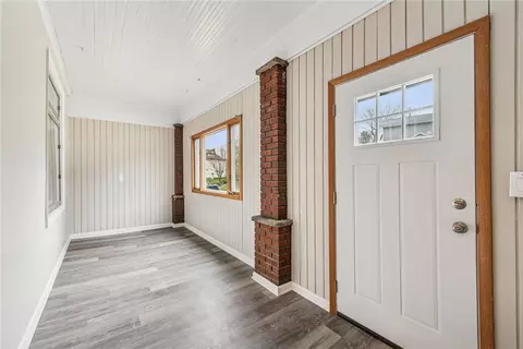 Entry Way - 518 10th St, Irwin, PA 15642 photo 1 of 4