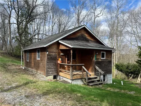 342 Woodchuck Ln, Ligonier, PA 15658