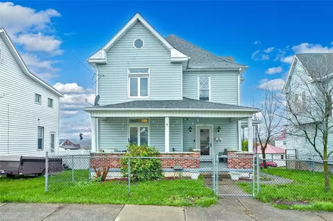 612 Park St, Connellsville, PA 15425