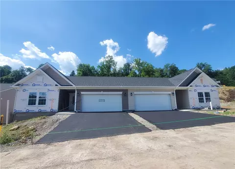 280 Olivia Dr, New Kensington, PA 15068