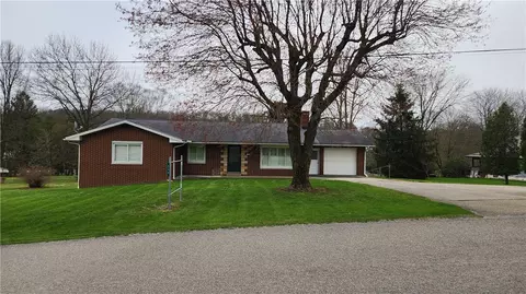 254 Forks Church Rd, Leechburg, PA 15656