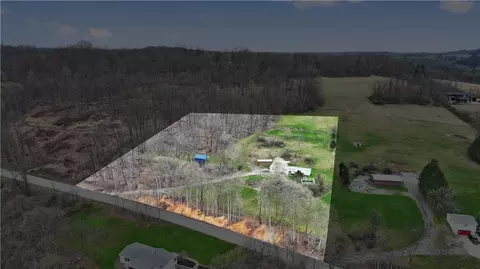 700 Sugar Run Rd, Eighty Four, PA 15330