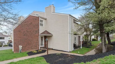 1814 Kenzie Dr, Pittsburgh, PA 15205