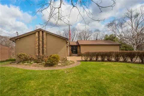 1805 Educational Dr, White Oak, PA 15131