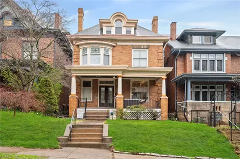 6429 Bartlett St, Pittsburgh, PA 15217