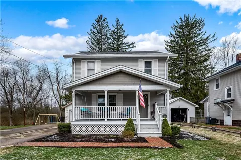 13 Gregg St, Grove City, PA 16127