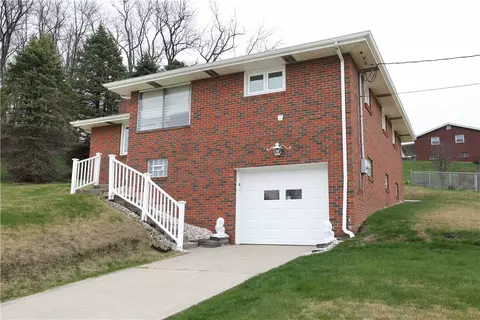 24 Maple St, Finleyville, PA 15332