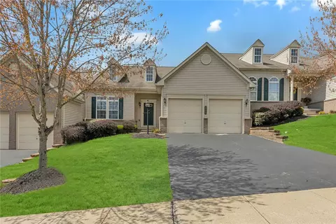 209 Maple Ridge Dr, Canonsburg, PA 15317