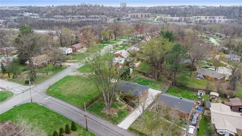 View/Area - 617 Pinefrost Dr, Monroeville, PA 15146 photo 3 of 4