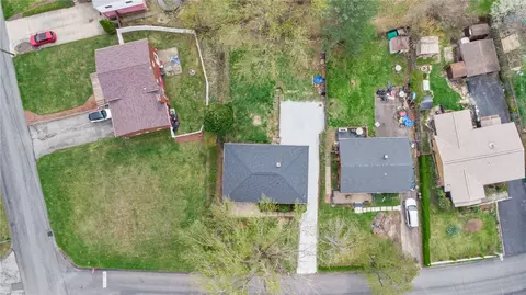 View/Area - 617 Pinefrost Dr, Monroeville, PA 15146 photo 1 of 4