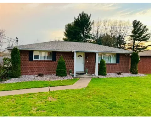 26 Mark Dr, Delmont, PA 15626