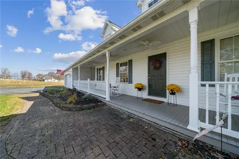 152 Killarney Rd, Mill Run, PA 15464 photo 3