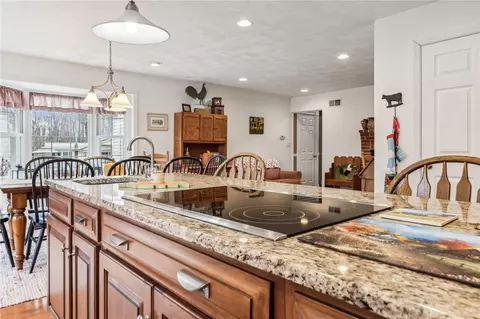 152 Killarney Rd, Mill Run, PA 15464 photo 14