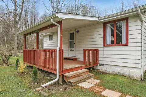 2771 Walnut Dr, Linesville, PA 16424