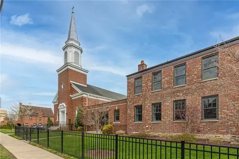 4721 Stanton Ave, Pittsburgh, PA 15201