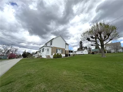103 Kingston St, Youngstown, PA 15696