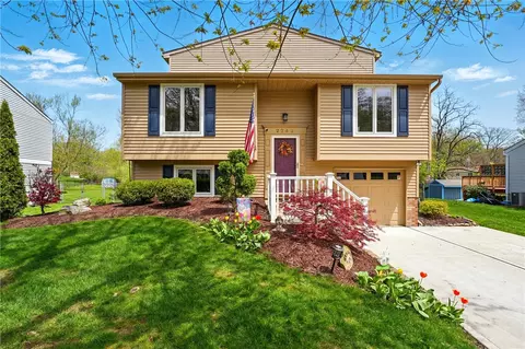 2243 Chapparal Dr, Pittsburgh, PA 15239