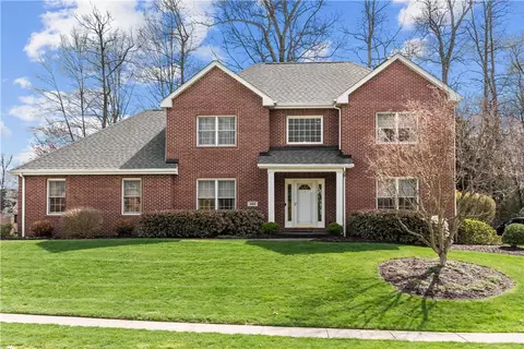 401 Shannon Rd, Cranberry Township, PA 16066
