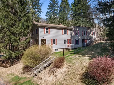1157 Calmwood Rd, Glenshaw, PA 15116