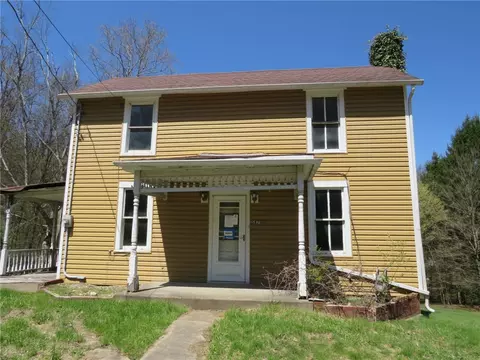 587 Upper Middletown Rd, Smock, PA 15480