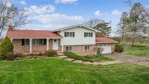 1051 Elicker Rd, New Kensington, PA 15068