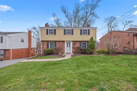 931 Country Club Dr, Pittsburgh, PA 15228