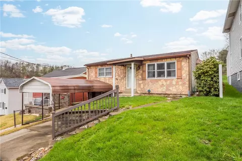 111 4th St, Bentleyville, PA 15314