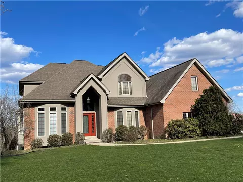 1026 Lexington Dr, Export, PA 15632
