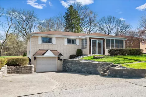 1147 Vivjon Dr, West Homestead, PA 15120