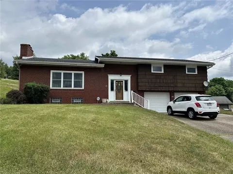 93 Willowbrook Ln, Washington, PA 15301