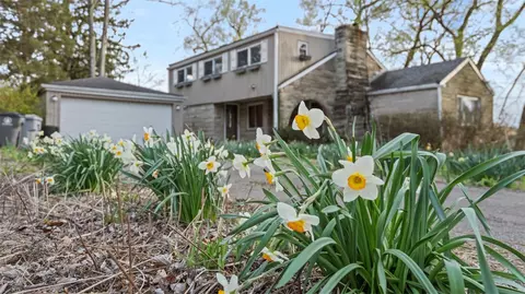 473 Pinewood Dr, Canonsburg, PA 15317