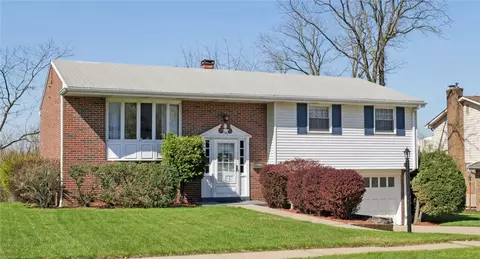291 Elmtree Rd, New Kensington, PA 15068